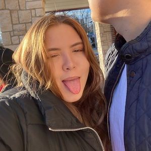 Meet your Posher, Marianne